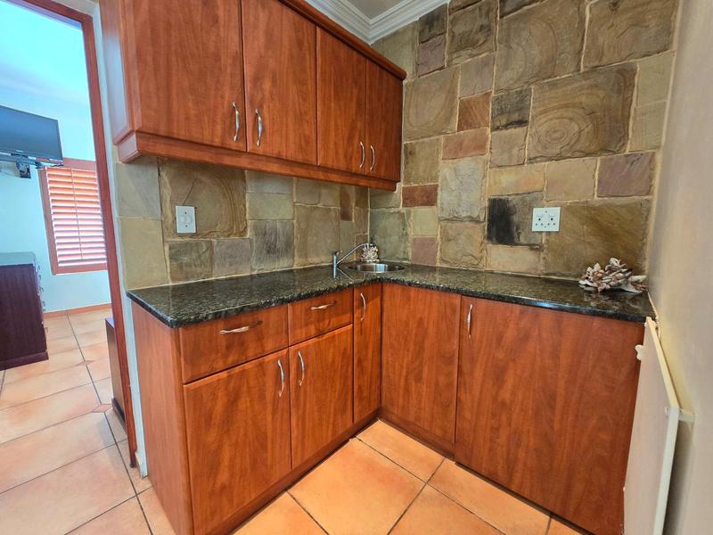 5 Bedroom Property for Sale in Golden Mile Western Cape